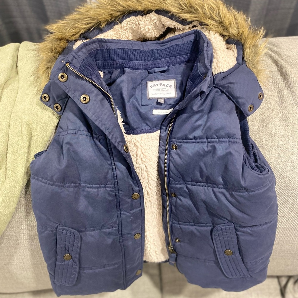 Fat face puffer vest